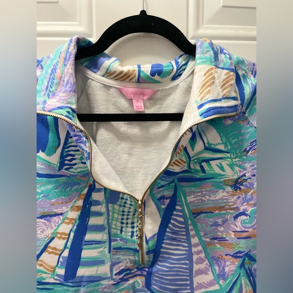 SOLD-Like New Lilly Pulitzer Skipper Popover In Aboat Time Size Medium💙⛵️💙 - Picture 3 of 10